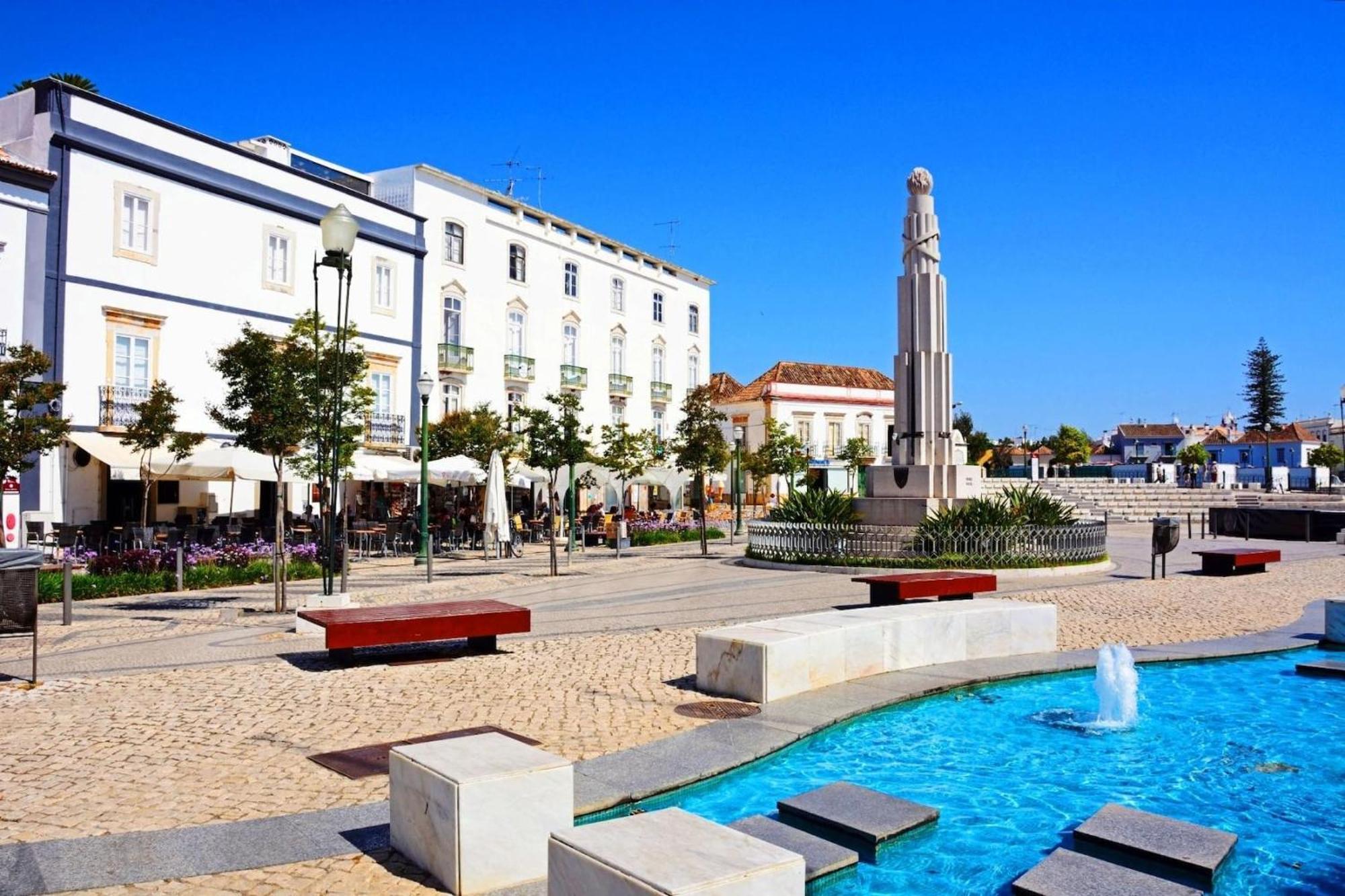 Executive Townhouse, Tavira Centre, Shared Pool Villa Bagian luar foto