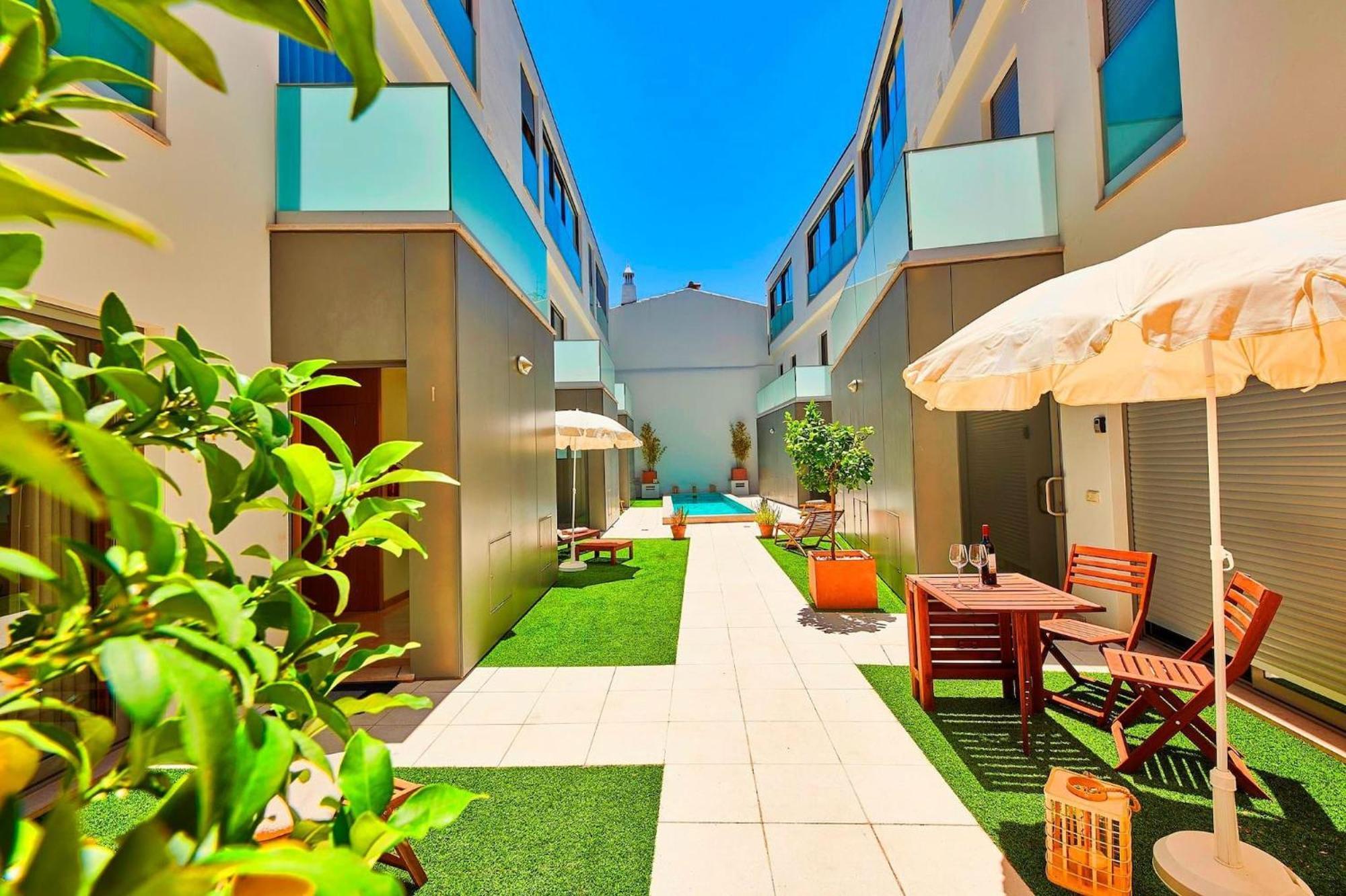 Executive Townhouse, Tavira Centre, Shared Pool Villa Bagian luar foto